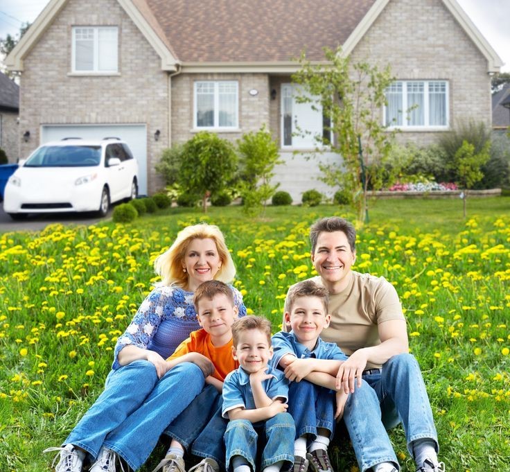 happy-family-with-good-garage-door
